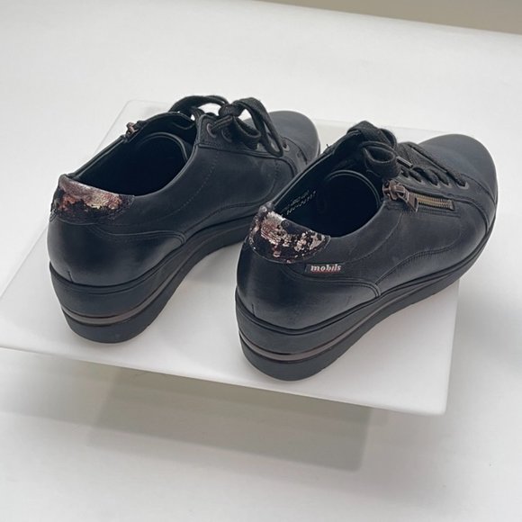 Mobils(branch of Mefisto) Comfortable Black Leather Lace-up Wedges with Zipper - Picture 13 of 16